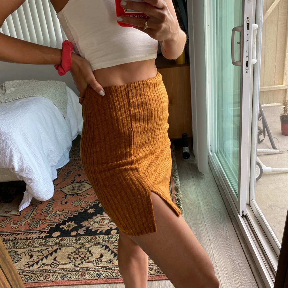 CUTE SKIRT - Picture 3 of 8
